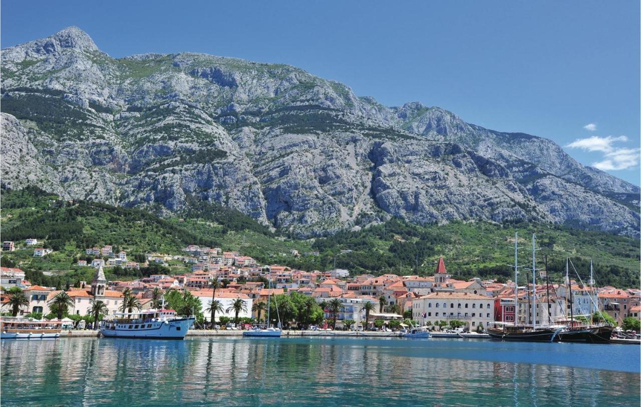 Beautiful Home In Makarska With Kitchen Exterior foto